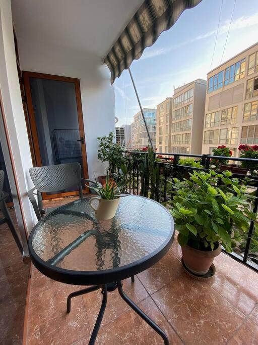 Mimosa'S Apartment With Lovely Balcony Тирана Экстерьер фото